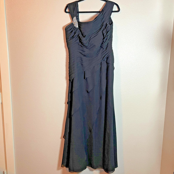 Jade by Jasmine Dress Formal Ruffles Rhinestones Chiffon Sz 14 Whimsygoth Black - Picture 1 of 10